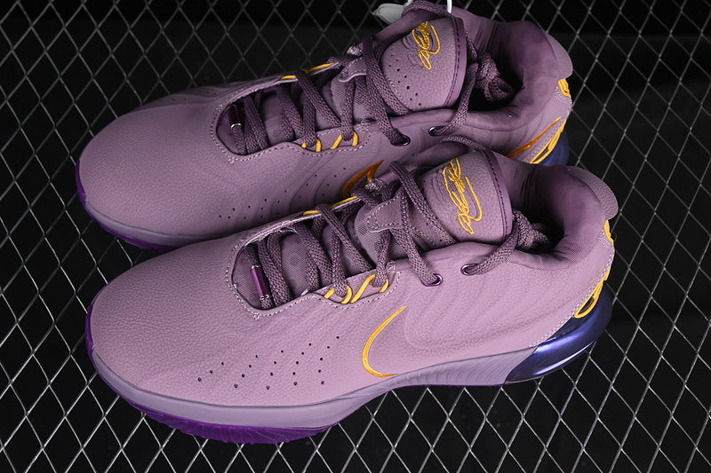 LEBRON XXI EP VIOLET DUST/PURPLE COSMOS/UNIVERSITY GOLD